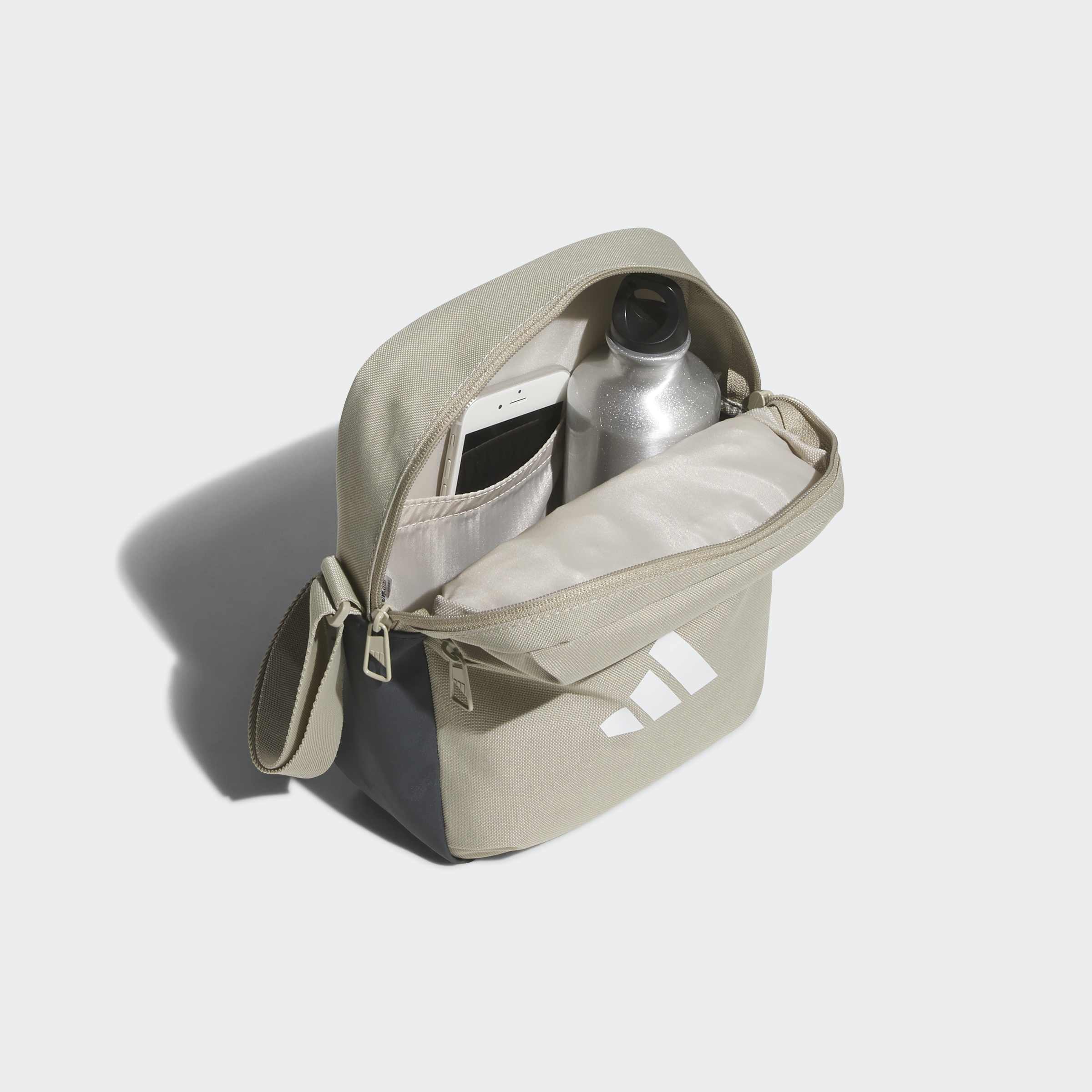 ESSENTIALS ORGANIZER