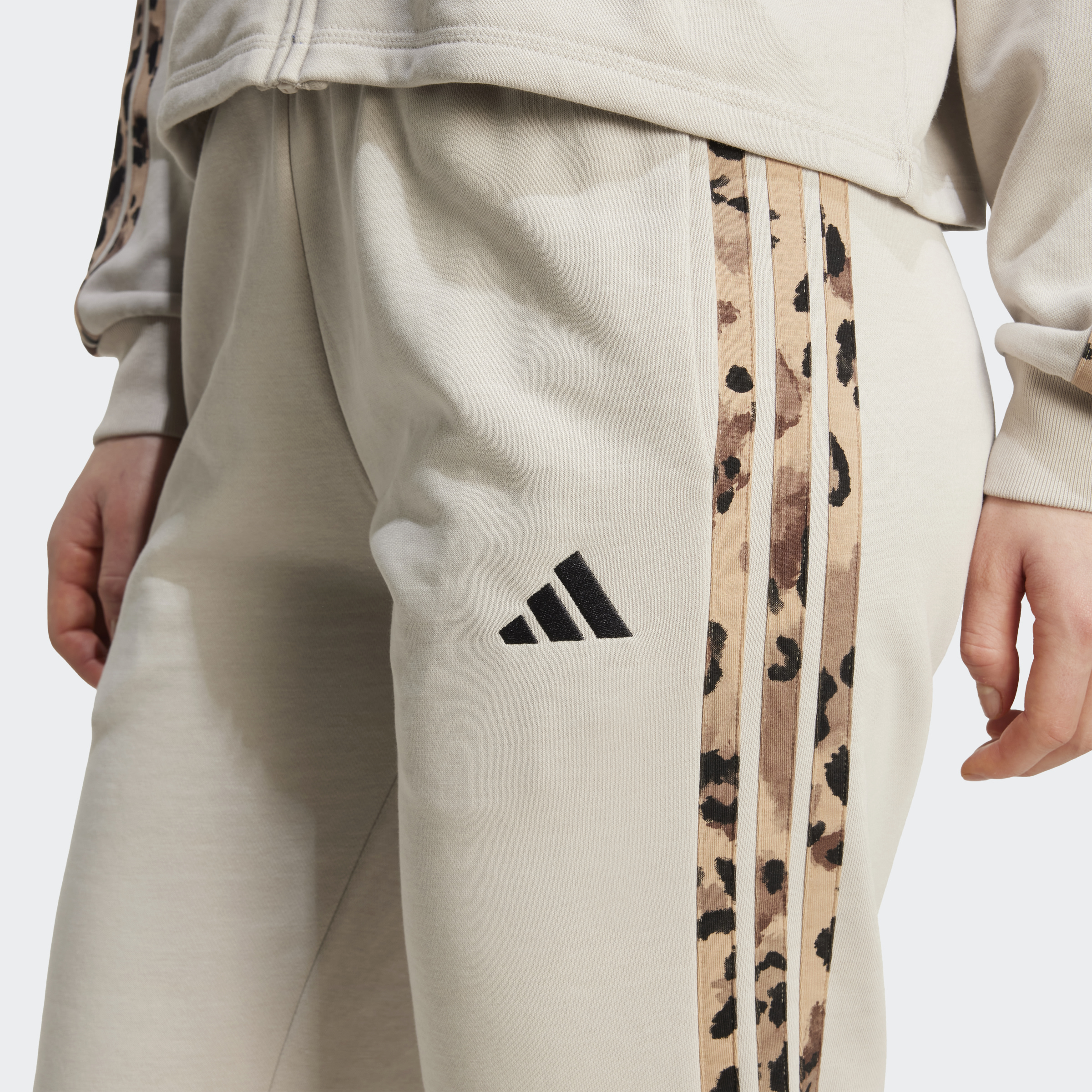 Adidas Sportswear Essentials Pants Animal Print 3-Stripes