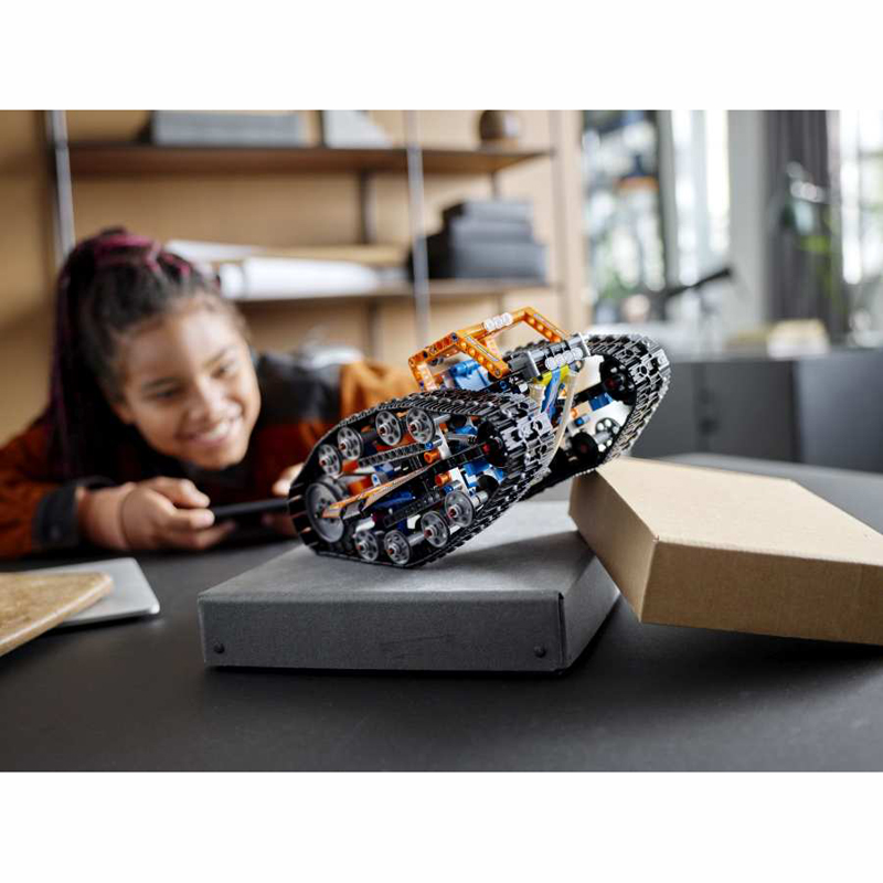 Lego Technic App-Controlled Transformation Vehicle (LE42140)
