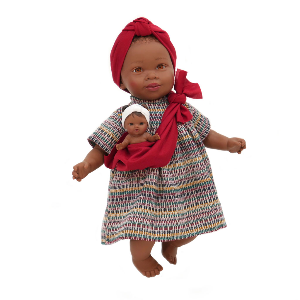 Nines D'Onil Κούκλα Maria Με Μωρό σε Κόκκινο Μάρσιπο (NDO-6312)