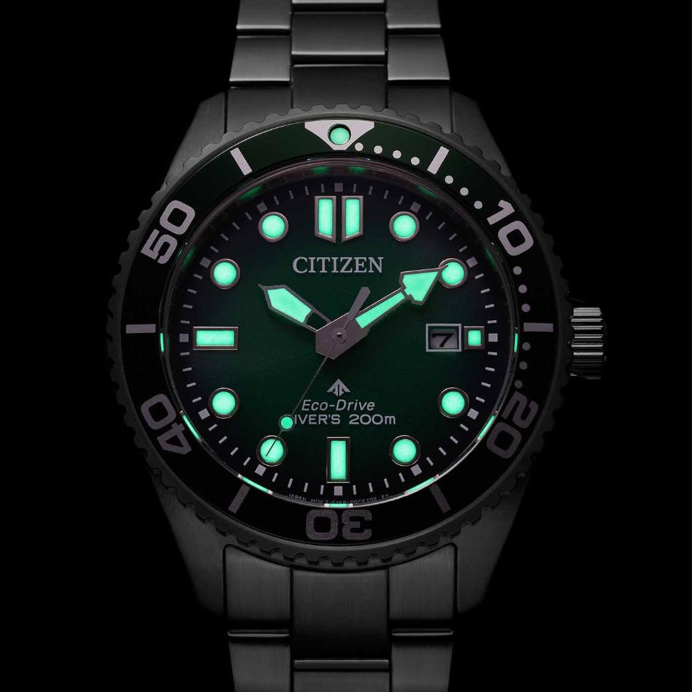CITIZEN Promaster Eco-Drive Diver 200M Green Dial 40.55mm Silver Stainless Steel Bracelet BN0269-50W