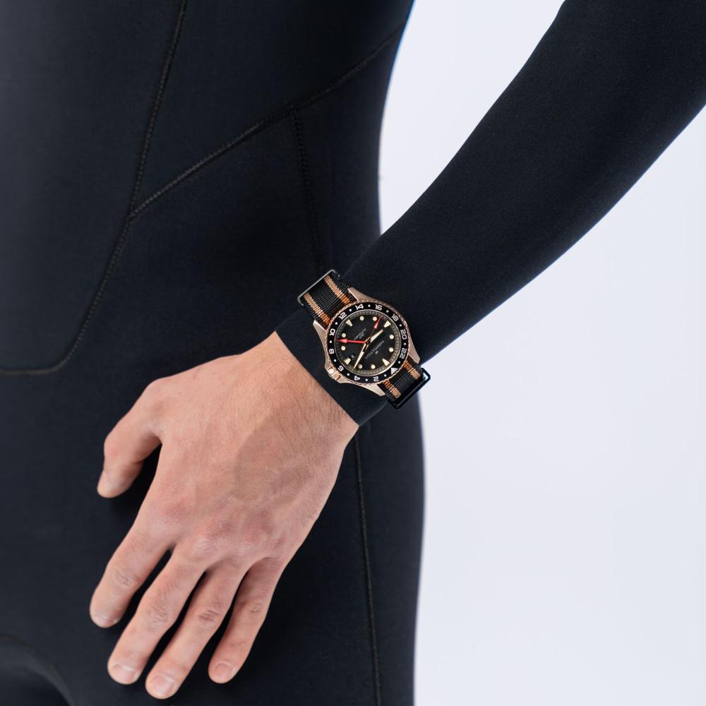 HAMILTON Khaki Navy Scuba Automatic GMT Black Dial 43mm Bronze and Titanium with Black Textile Strap H82565930 - 7