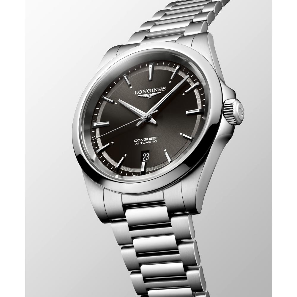 LONGINES Conquest Automatic Sunray Black Dial 41mm Silver Stainless Steel Bracelet L38304526