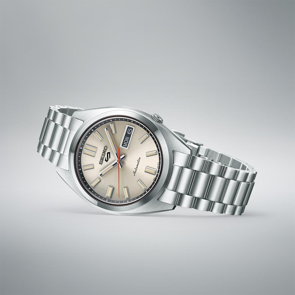 SEIKO 5 Sports 'SNXS' series Automatic Ivory Dial 37.4mm Silver Stainless Steel Bracelet SRPK91K1