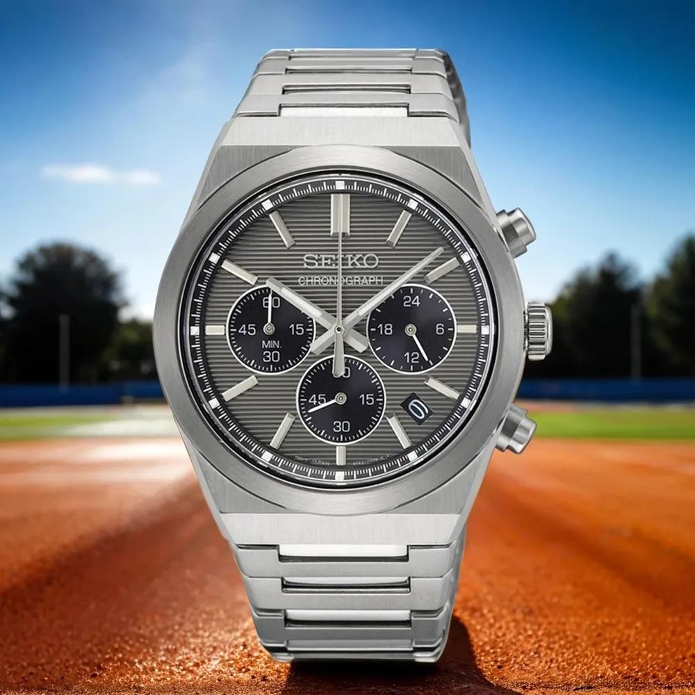 SEIKO Conceptual Series Chronograph Grey Dial 40mm Silver Stainless Steel Bracelet SSB455P1