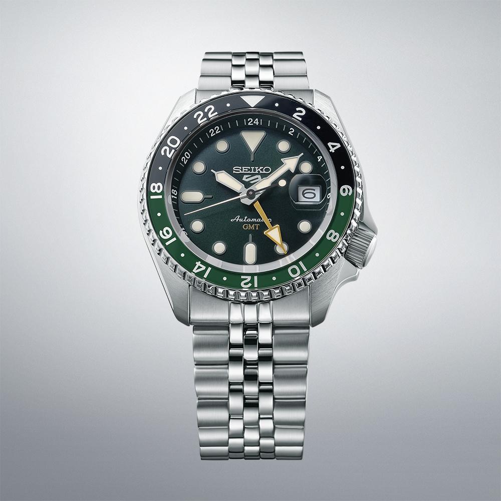 SEIKO 5 Sports GMT SKX Bi-Colour Green Dial 42.5mm Silver Stainless Steel Bracelet SSK035K1