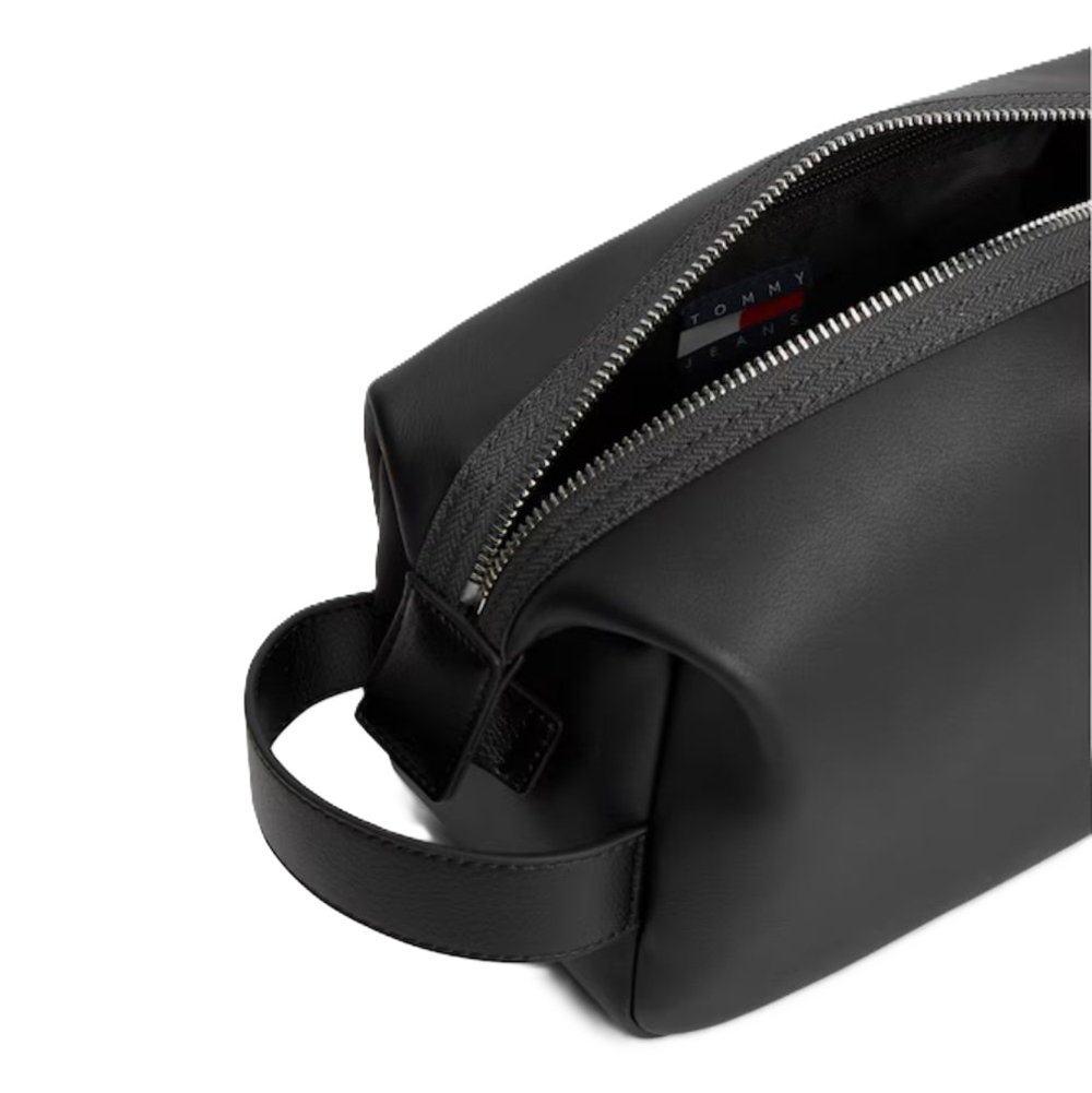 TOMMY HILFIGER TJM ELEVATED PU WASHBAG AM0AM14510 4