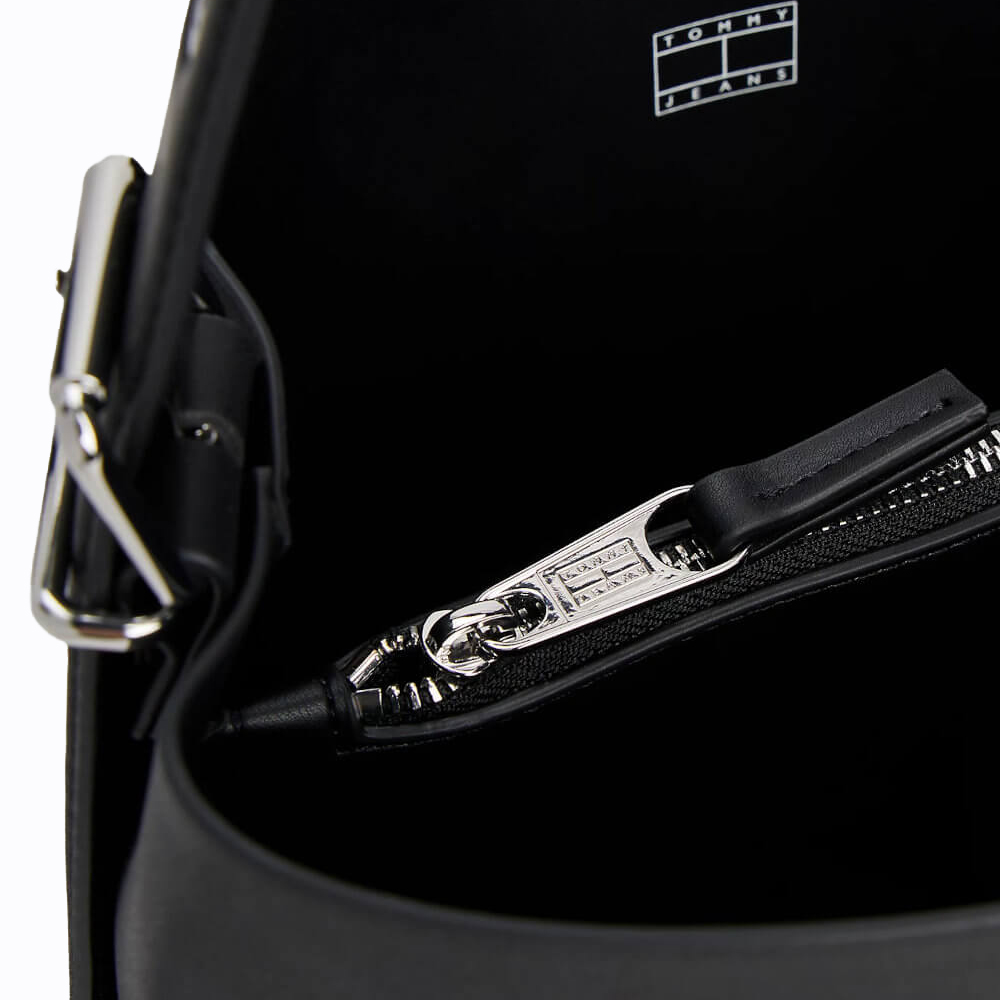 TOMMY HILFIGER TJW COOL SHOULDER BAG AW0AW17873 4