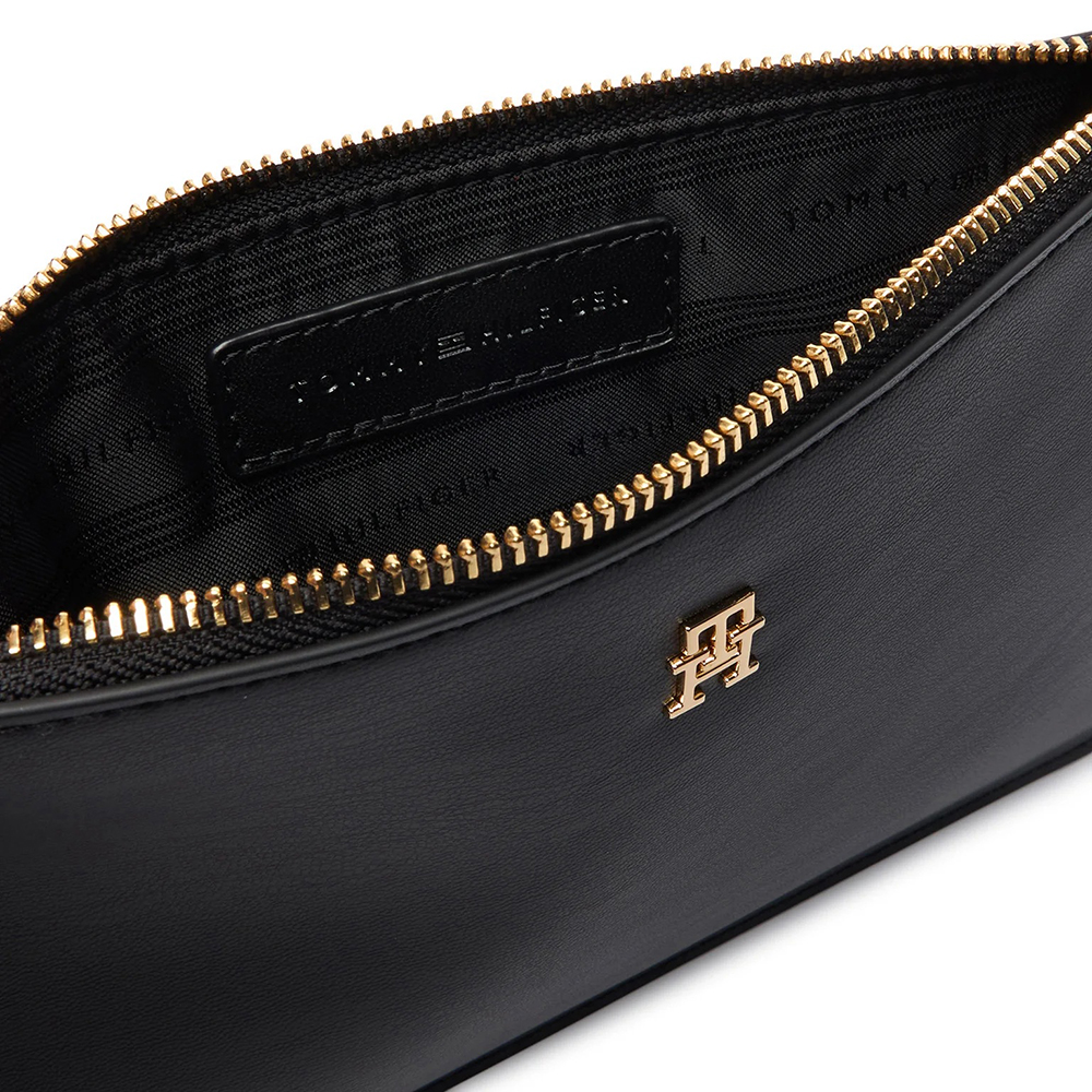 TOMMY HILFIGER TH ICON CHAIN SHOULDER POUCH AW0AW18298 2