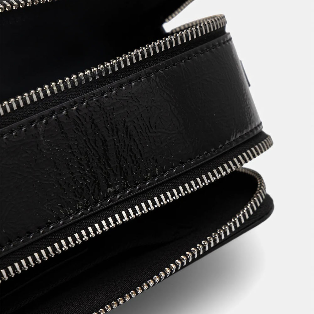 KLJ BOX LOGO CAMERA BAG GLOSSY B1W30137 4