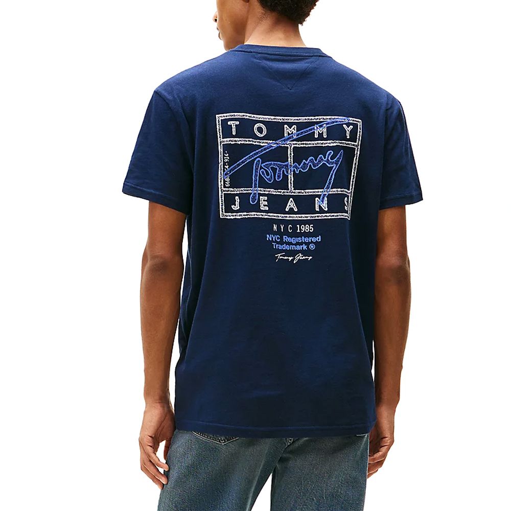 TOMMY HILFIGER TJM REG SIGN SPRAY SS T EXT DM0DM22319 1