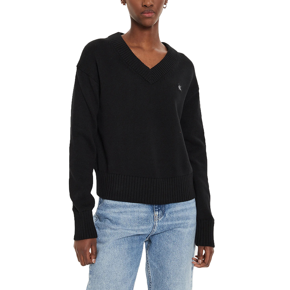 CALVIN KLEIN CK EMBRO BADGE V-NECK SWEATER J20J224632 1