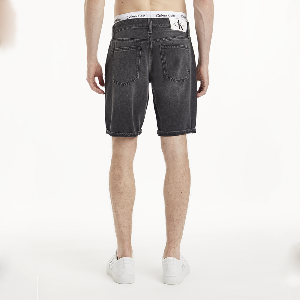 CALVIN KLEIN REGULAR SHORT J30J322792 2