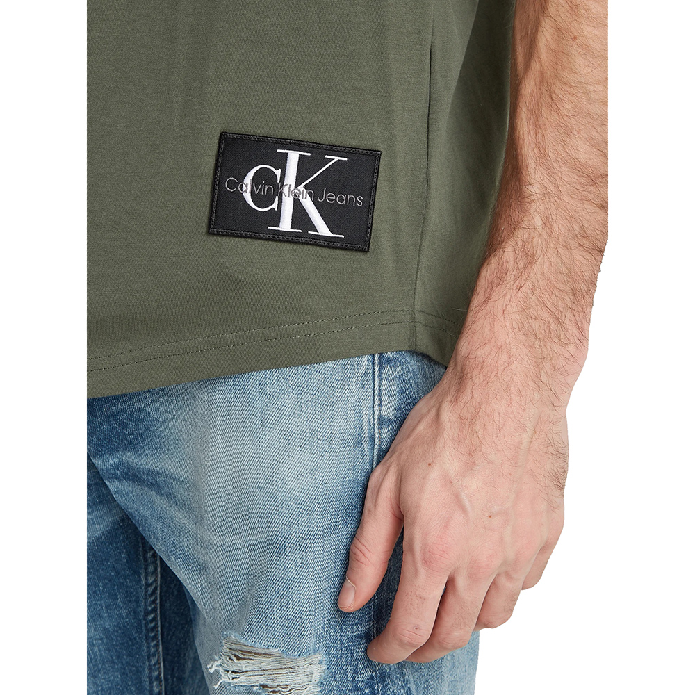 CALVIN KLEIN BADGE TURN UP SLEEVE J30J323482 3