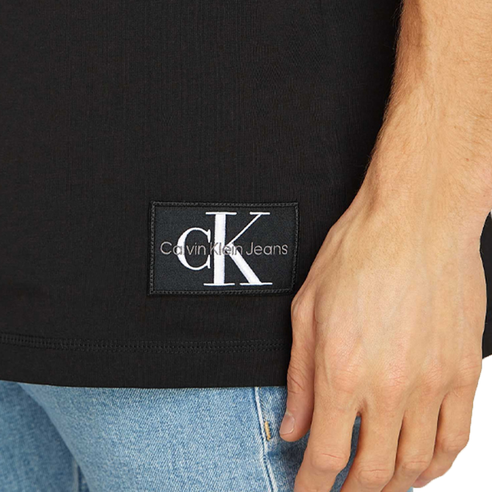 CALVIN KLEIN BADGE RELAXED TEE J30J325652 3