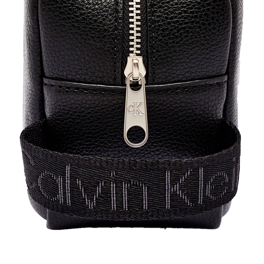 CALVIN KLEIN CARGO DOPP KIT LV04D1090G 3