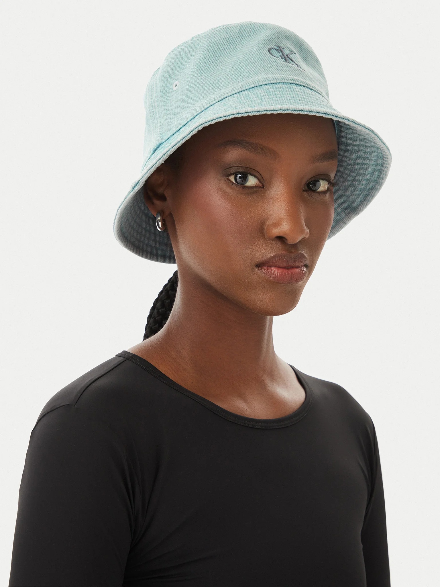 CALVIN KLEIN EMBRO MONOGRAM DENIM BUCKET HA LV04K5021G 2