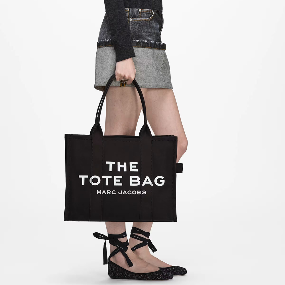 MARC JACOBS THE LARGE TOTE BAG M0016156 4