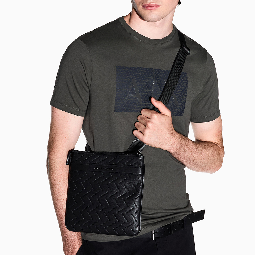 ARMANI EXCHANGE MESSENGER BAG XM002597AF22652 4