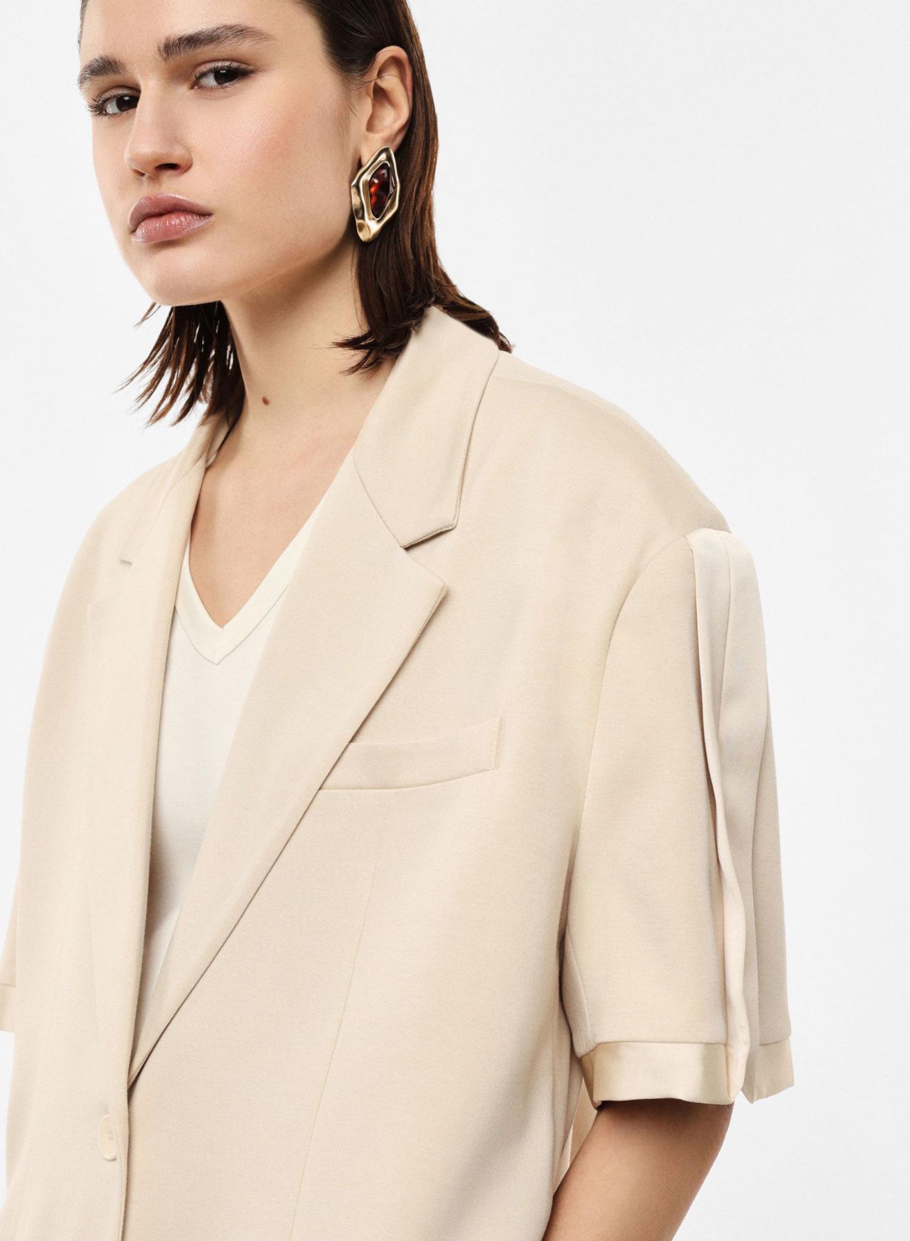 Beige oversized Jacket with short sleeves and with satin details Imperial  - 2