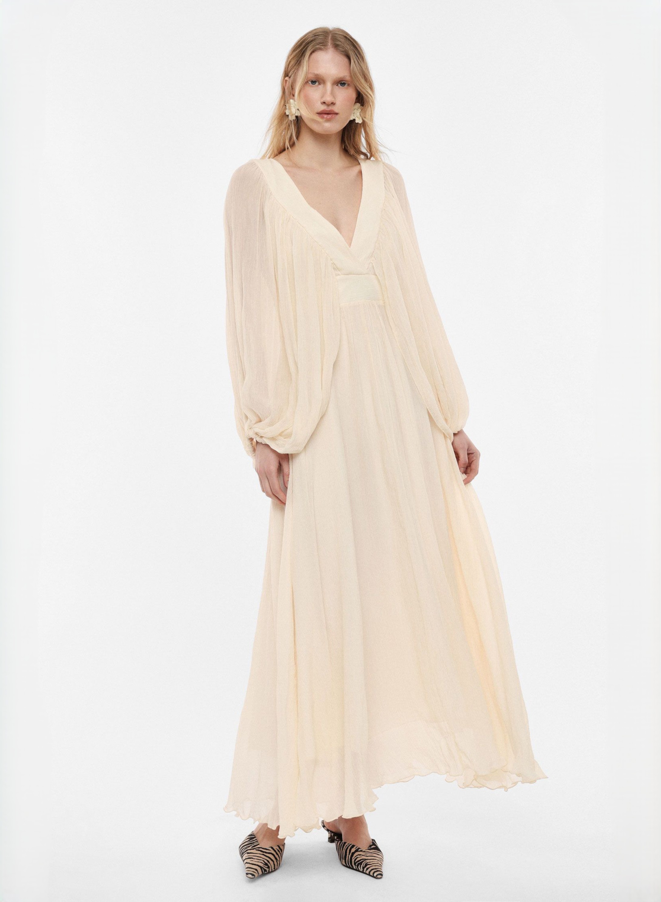 Μπεζ μακρύ φόρεμα με V λαιμόκοψη και με φαρδιά μανίκια Imperial - 0