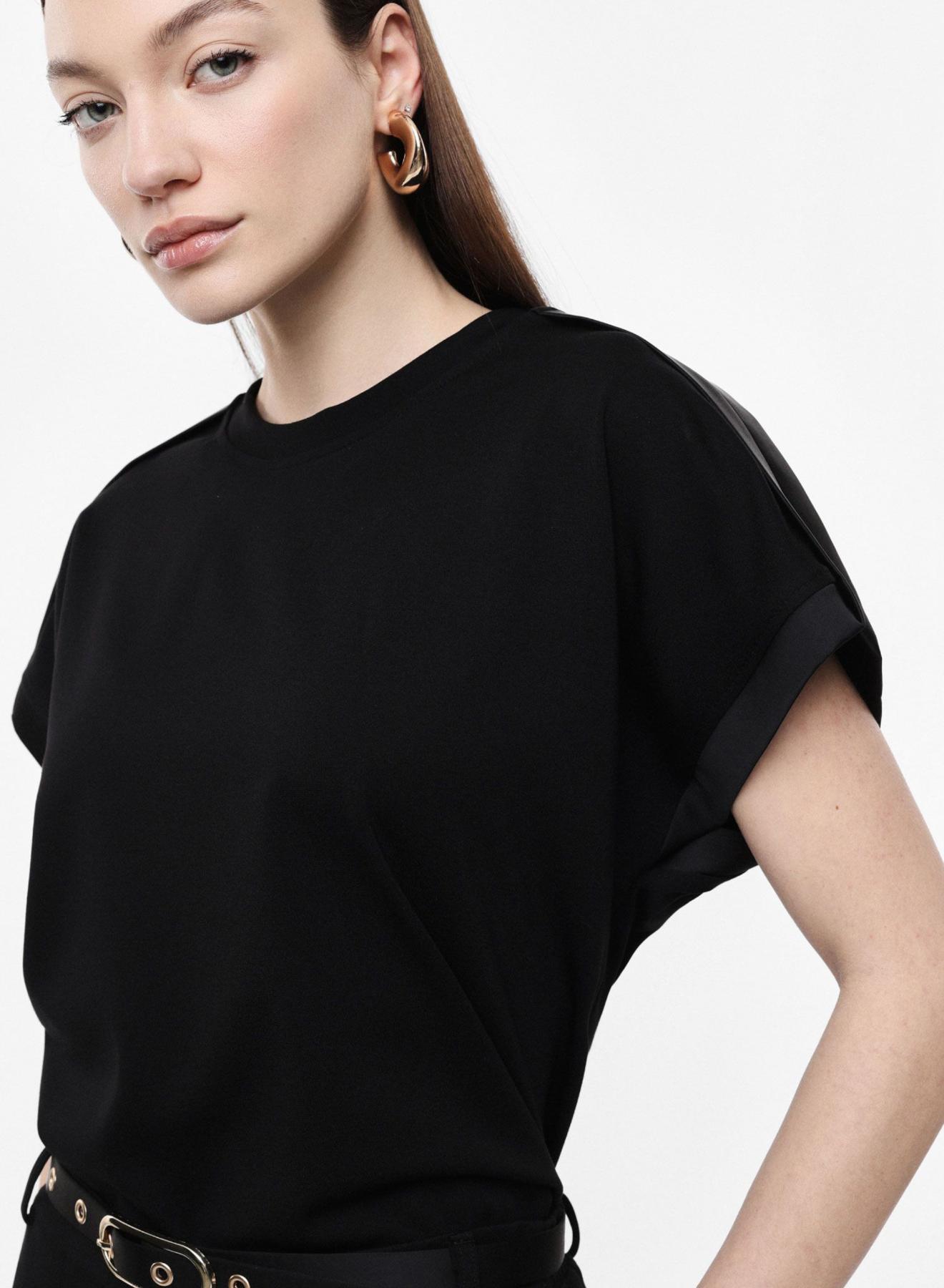 Black Blouse with satin details Imperial - 2
