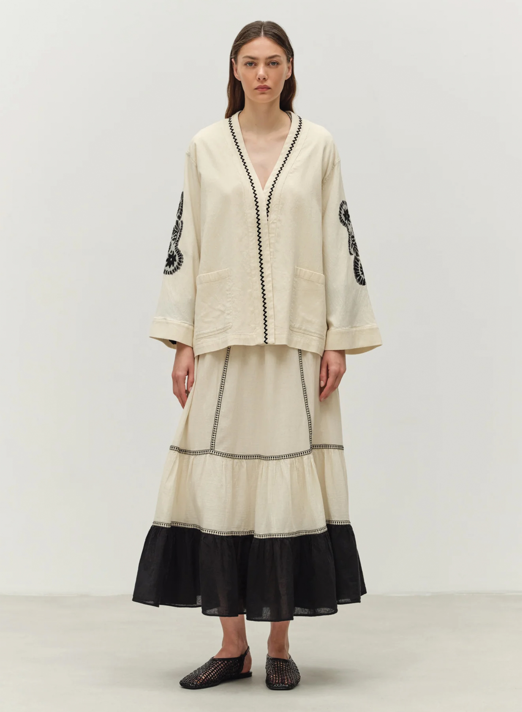 Off White Jacquard Jacket "GENVINE" Devotion Twins - 0