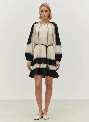 Μαύρο-Off white Φόρεμα γάζα με βολάν και με ζώνη, στρογγυλή λαιμόκοψη και με μακριά μανίκια "EMPHASIS" Devotion Twins - 46863