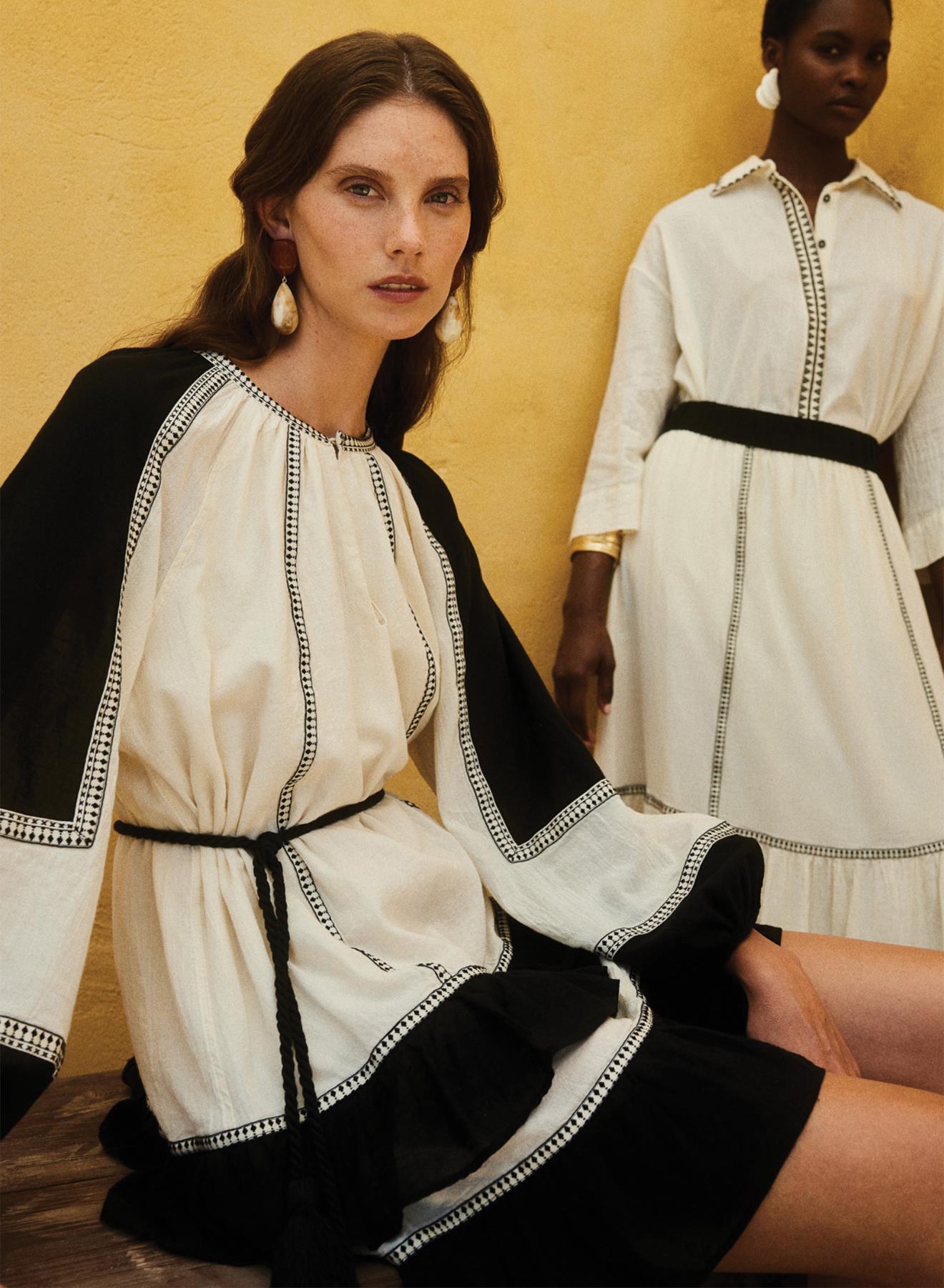 Μαύρο-Off white Φόρεμα γάζα με βολάν και με ζώνη, στρογγυλή λαιμόκοψη και με μακριά μανίκια "EMPHASIS" Devotion Twins - 4