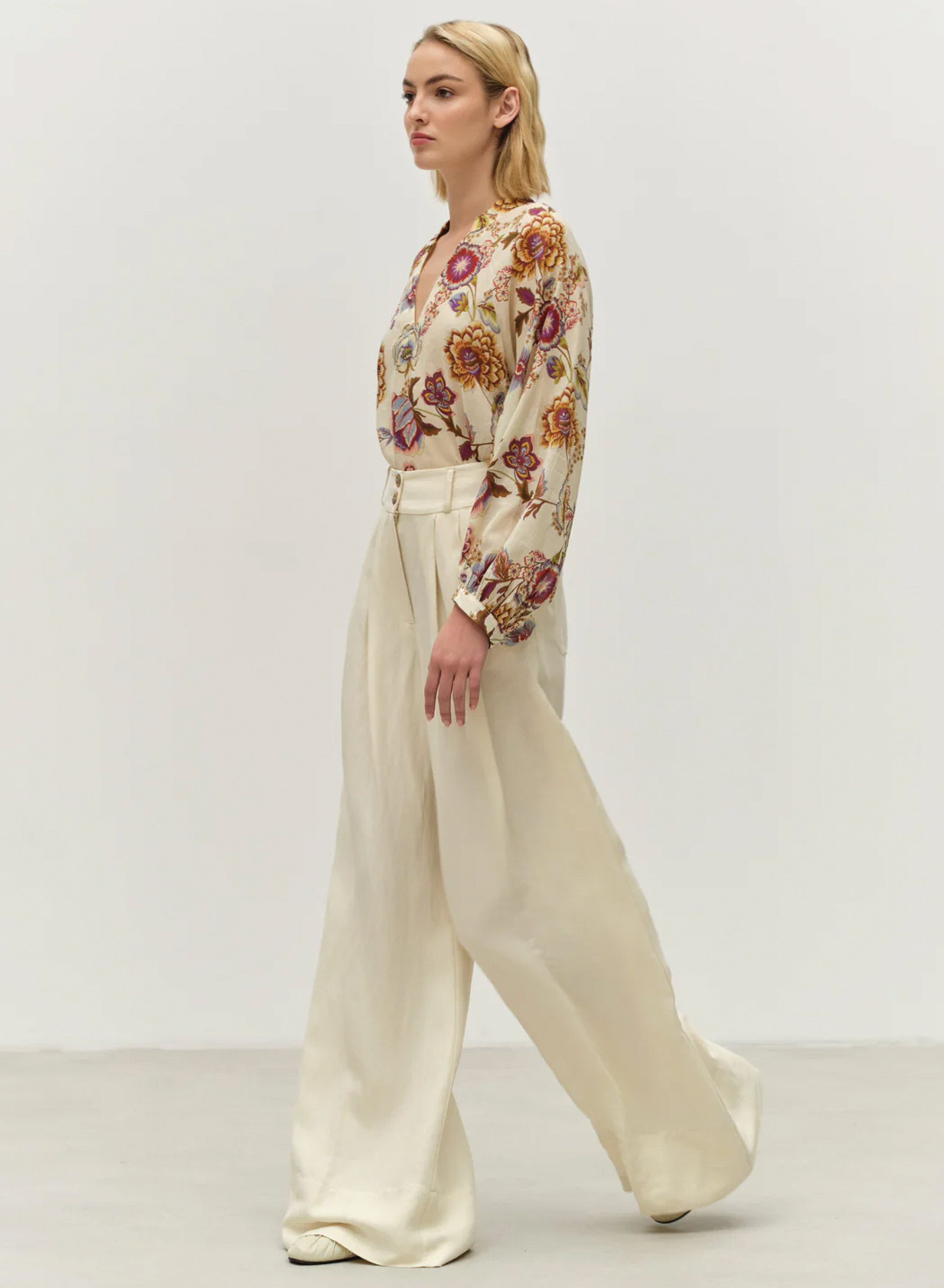 Ecru wide legs Trousers with pleats and with back elasticated waistband "NOBLE" Devotion Twins - 3