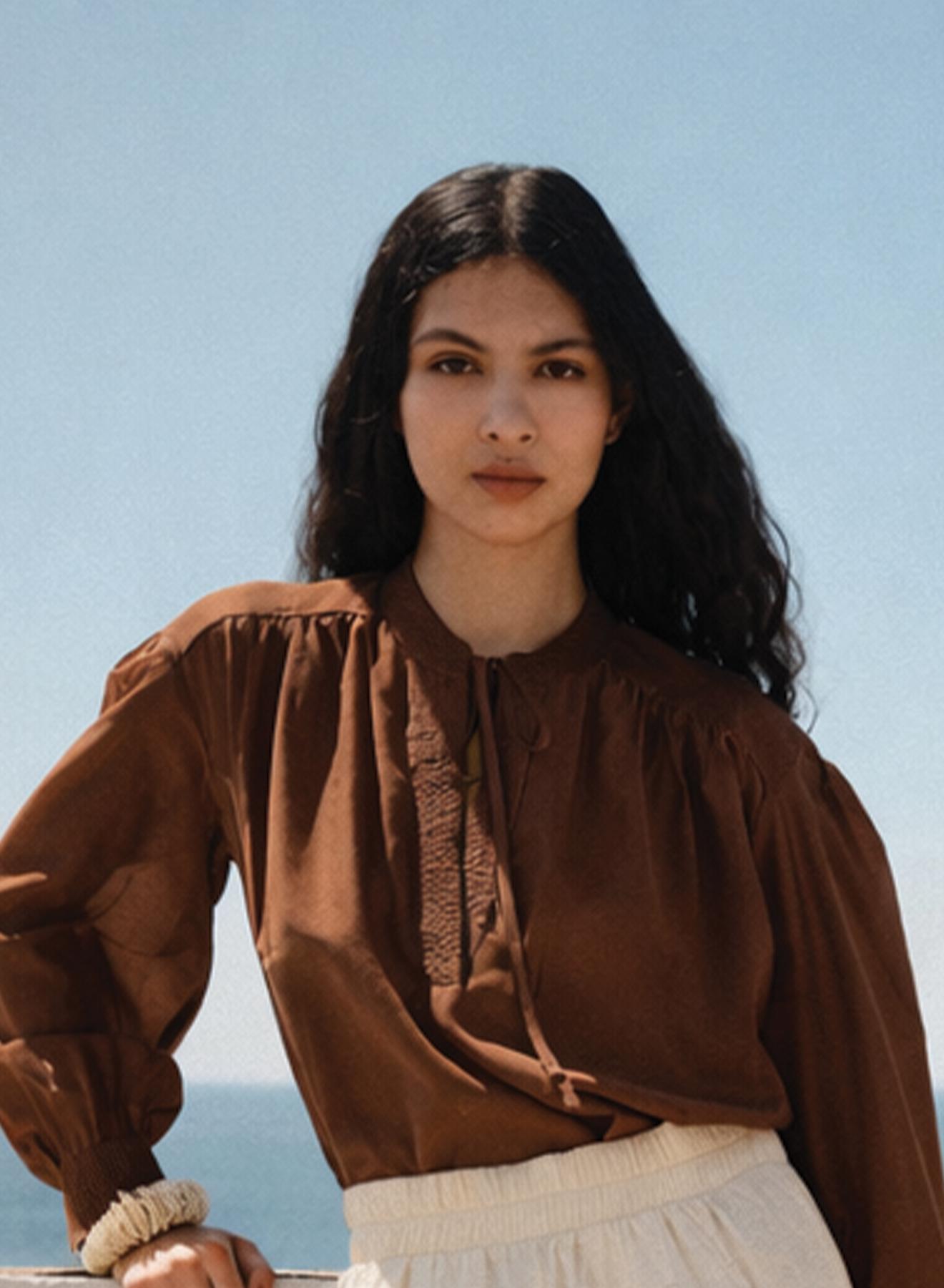 Chocolate Blouse with long sleeves and with V neckline "POLISHED" Devotion Twins - 2