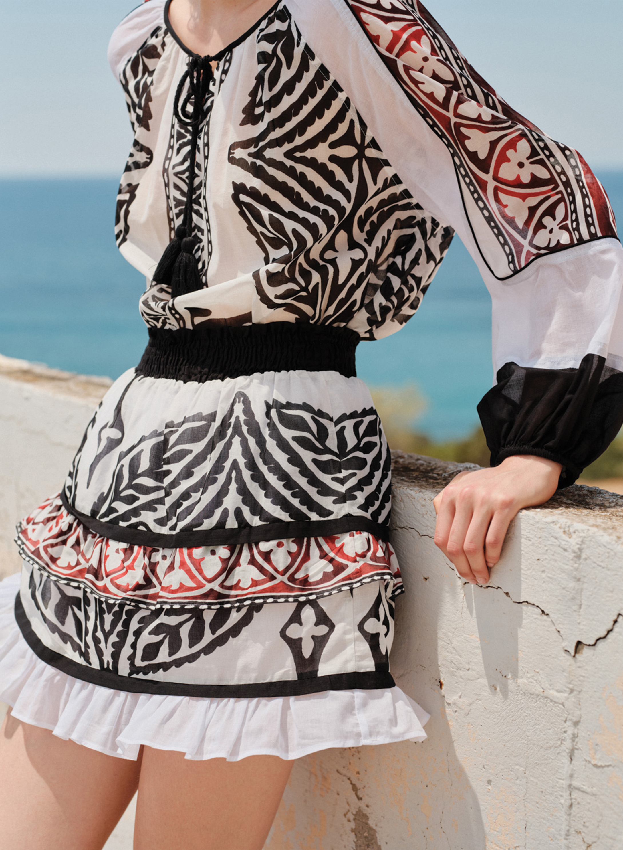 Λευκή-Μαύρη Μπλούζα με μακριά μανίκια και με τύπωμα "SEAWIND" Devotion Twins - 2