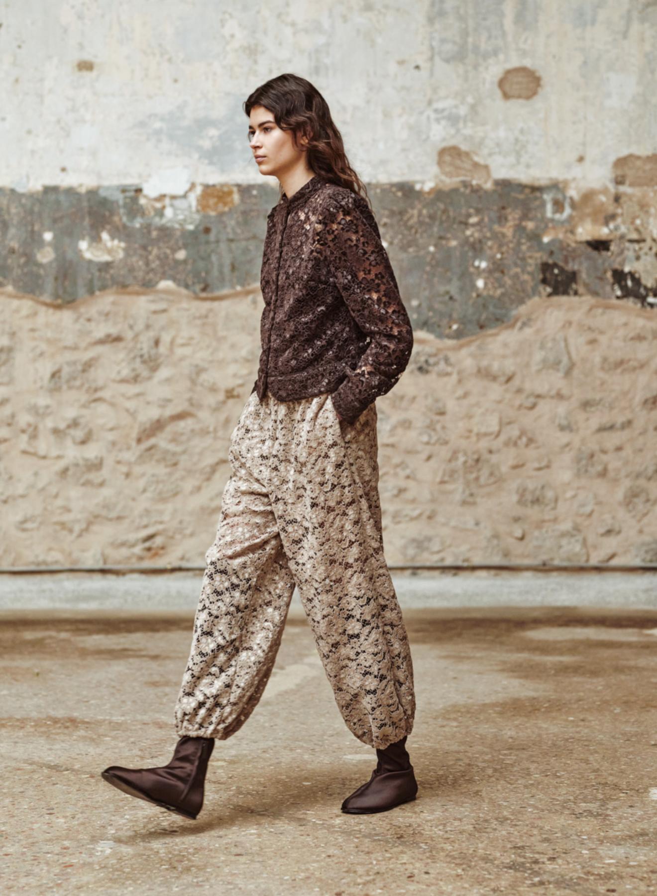 Beige lace Trousers with elasticated waistband and ankles "OPALINE" Devotion Twins - 2