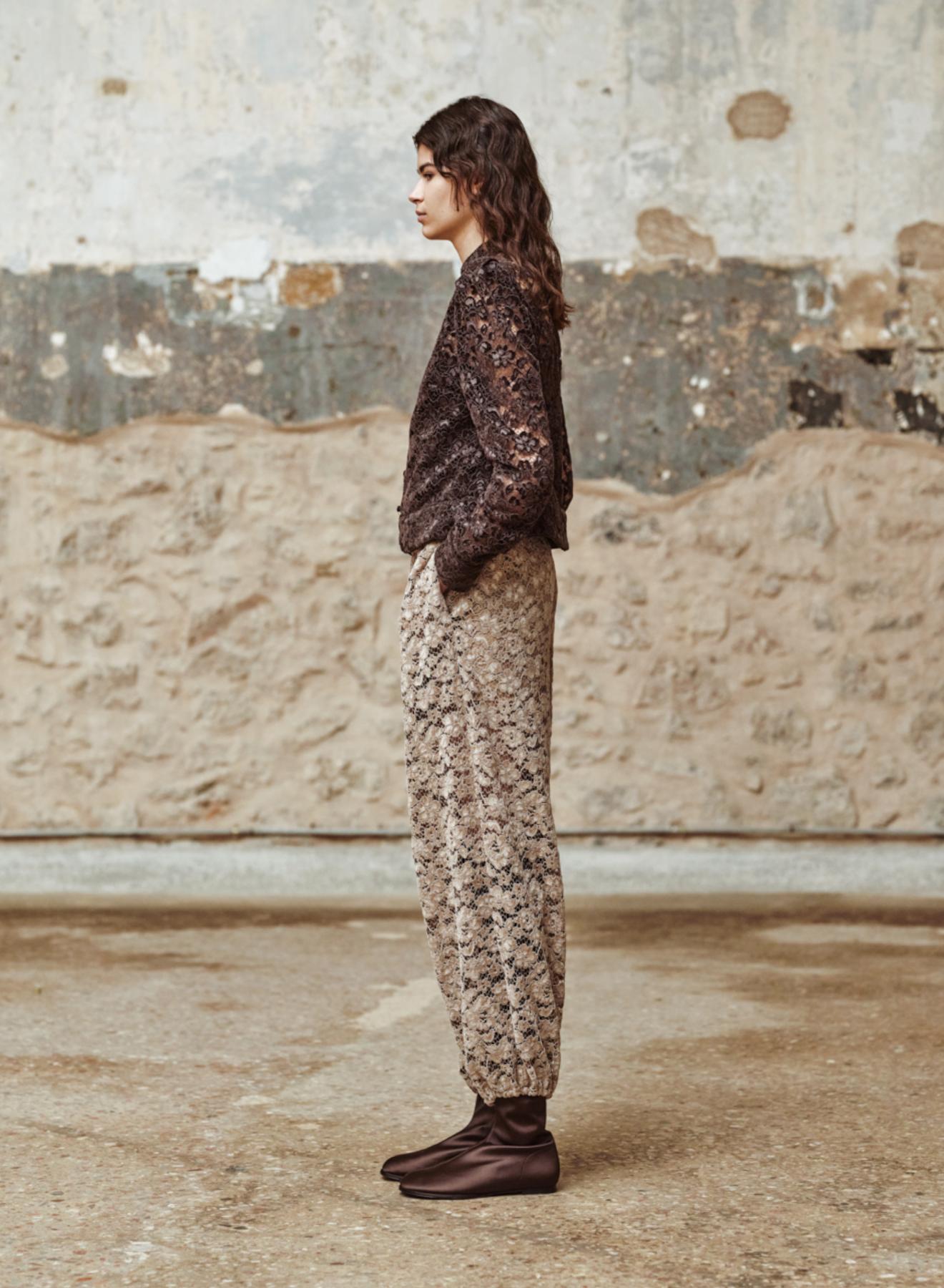 Beige lace Trousers with elasticated waistband and ankles "OPALINE" Devotion Twins - 3