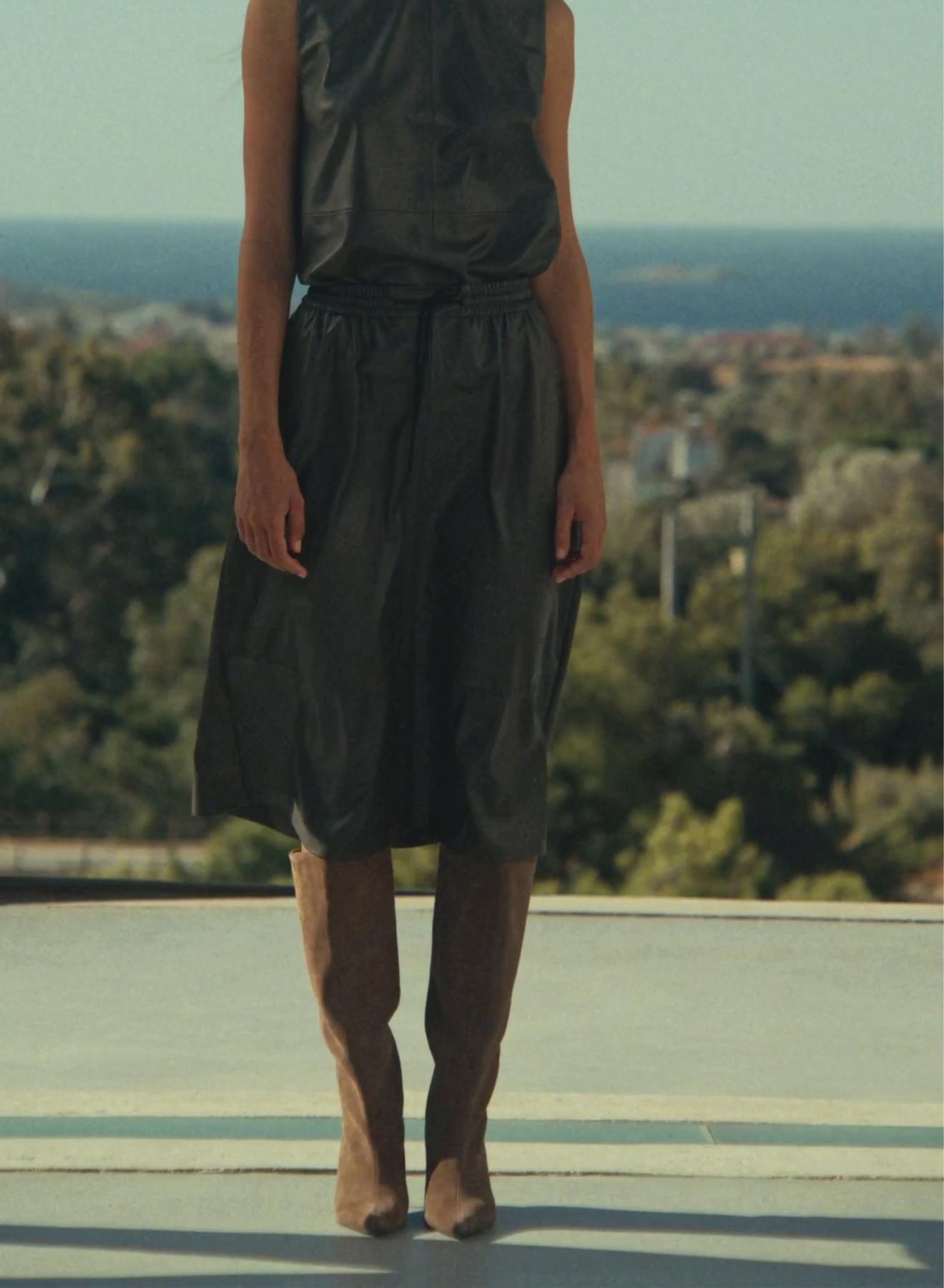 Σοκολά Φούστα από οικολογικό δέρμα με λάστιχο και κορδόνι στη μέση Milla - 4