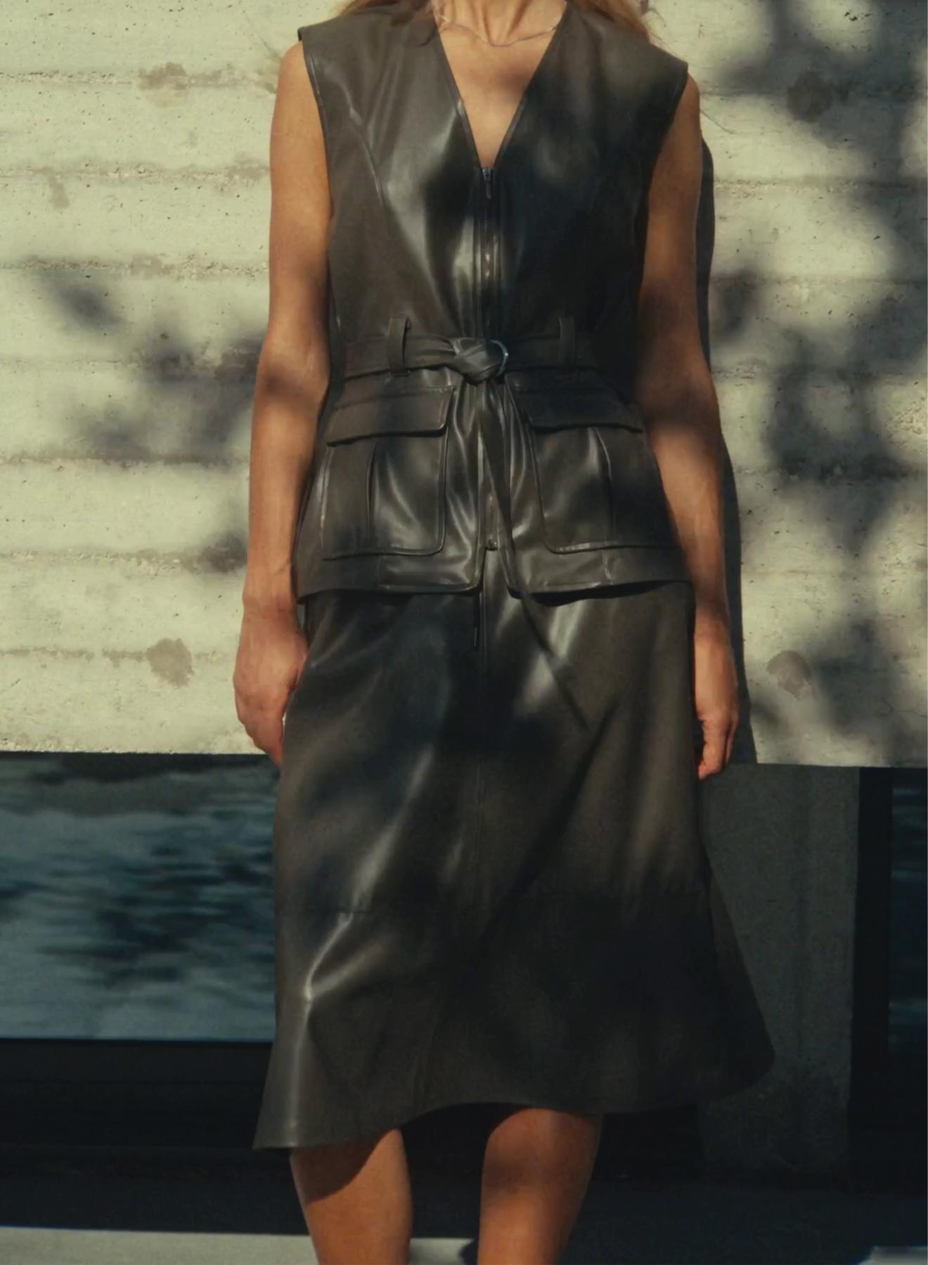 Σοκολά Φούστα από οικολογικό δέρμα με λάστιχο και κορδόνι στη μέση Milla - 2