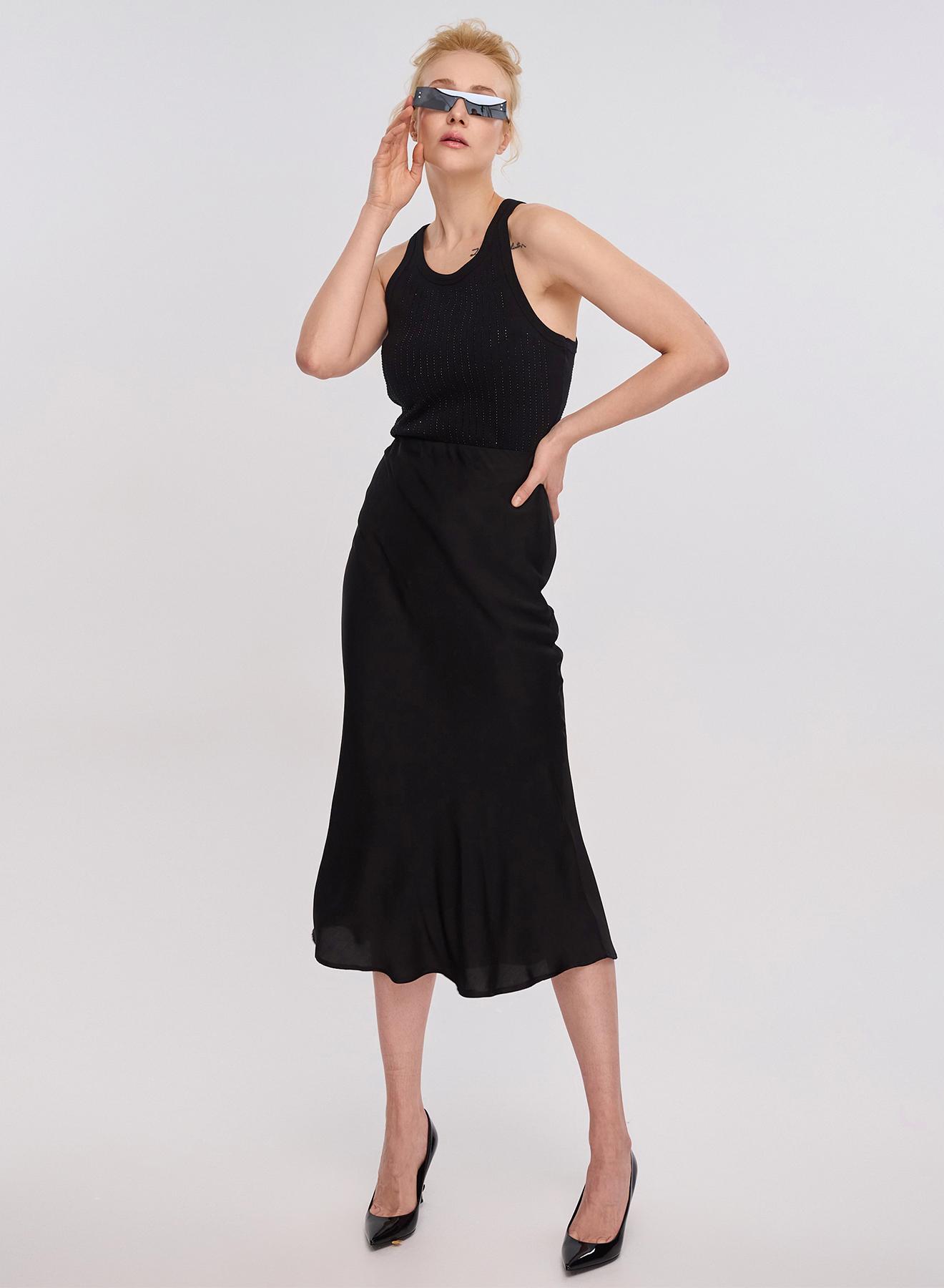 Black silky touch Skirt Clothe - 1