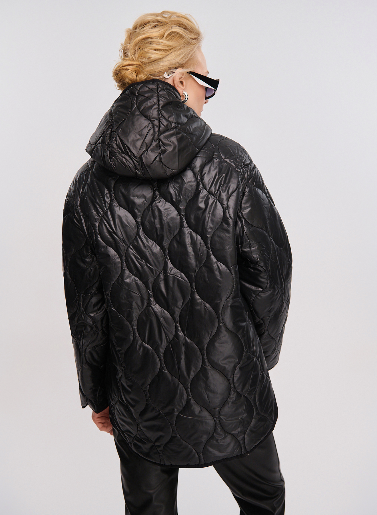Black water-repellent padded jacket with hood La Liberta - 4