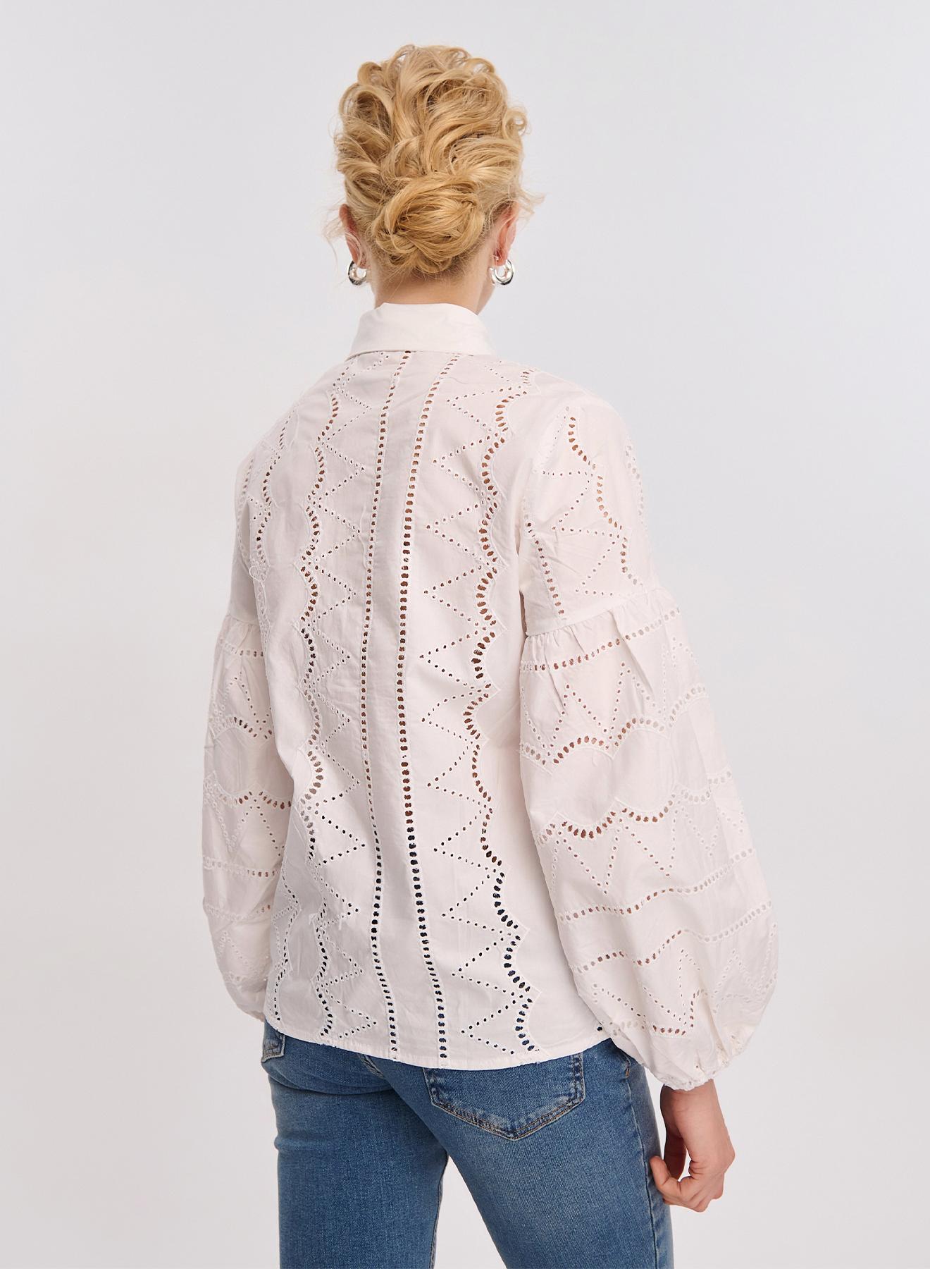 White cotton embroidery cut Shirt Lara - 3