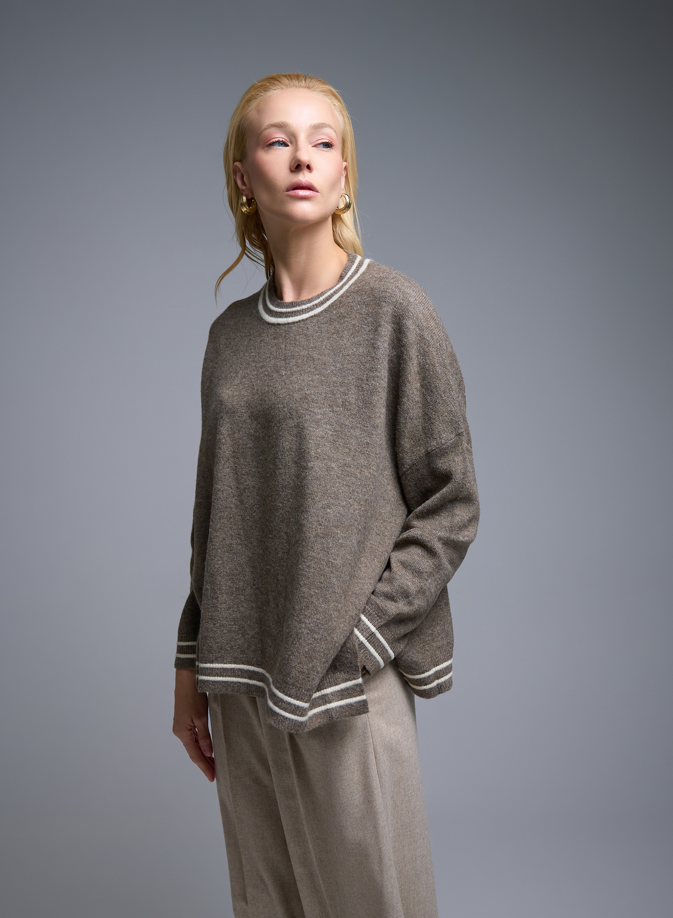 Taupe Sweater with round neck and with side slits See - 0