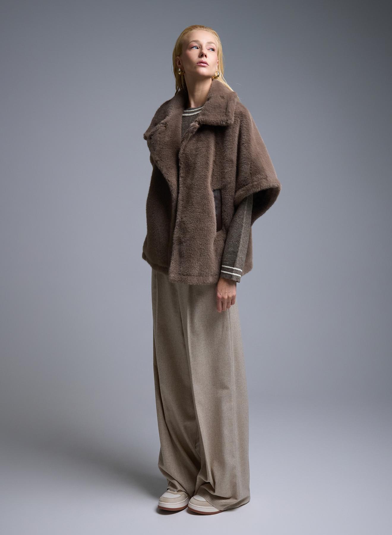 Taupe eco fur Jacket with short sleeves Motel - 2