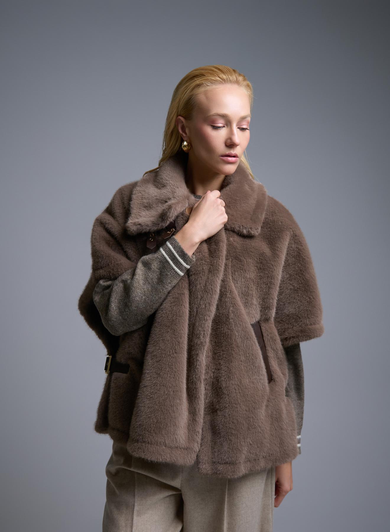 Taupe eco fur Jacket with short sleeves Motel - 3