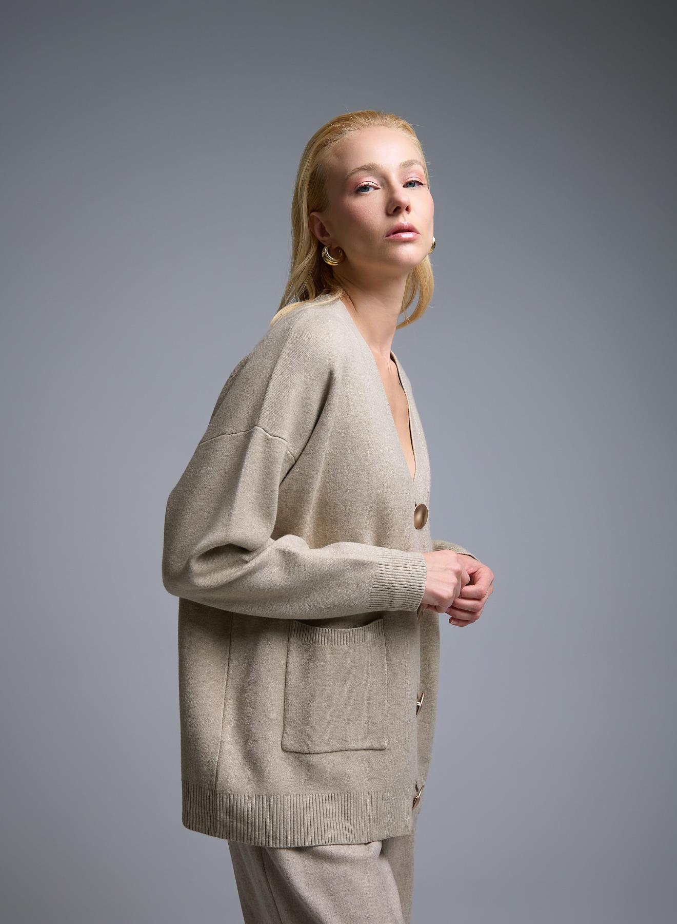 Beige Cardigan with V neckline, patch pockets and with golden buttons Lara - 2