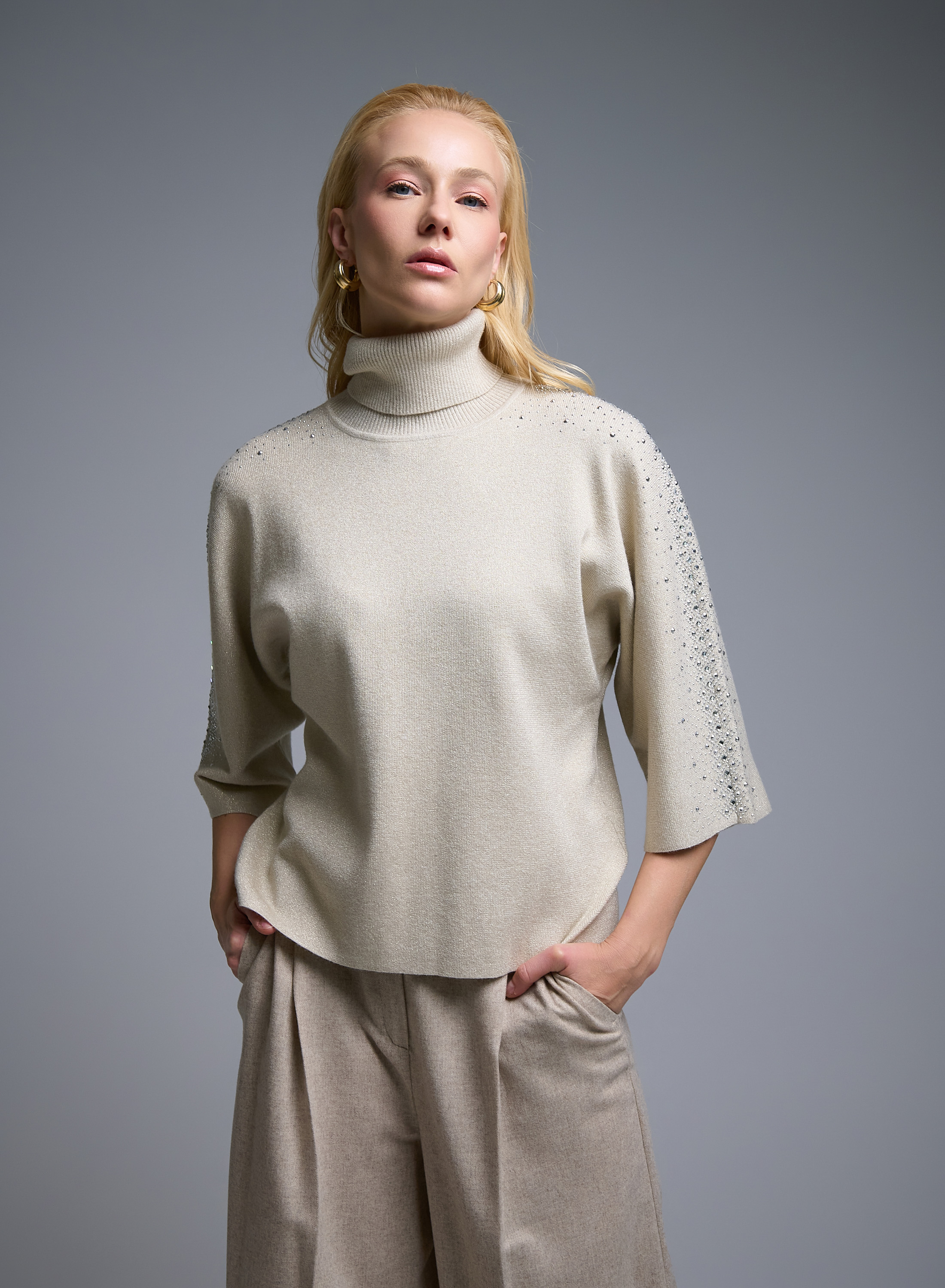 Εκρού Πουλόβερ ζιβάγκο με τρία τέταρτα μανίκια με στρας Valentina Milano - 0