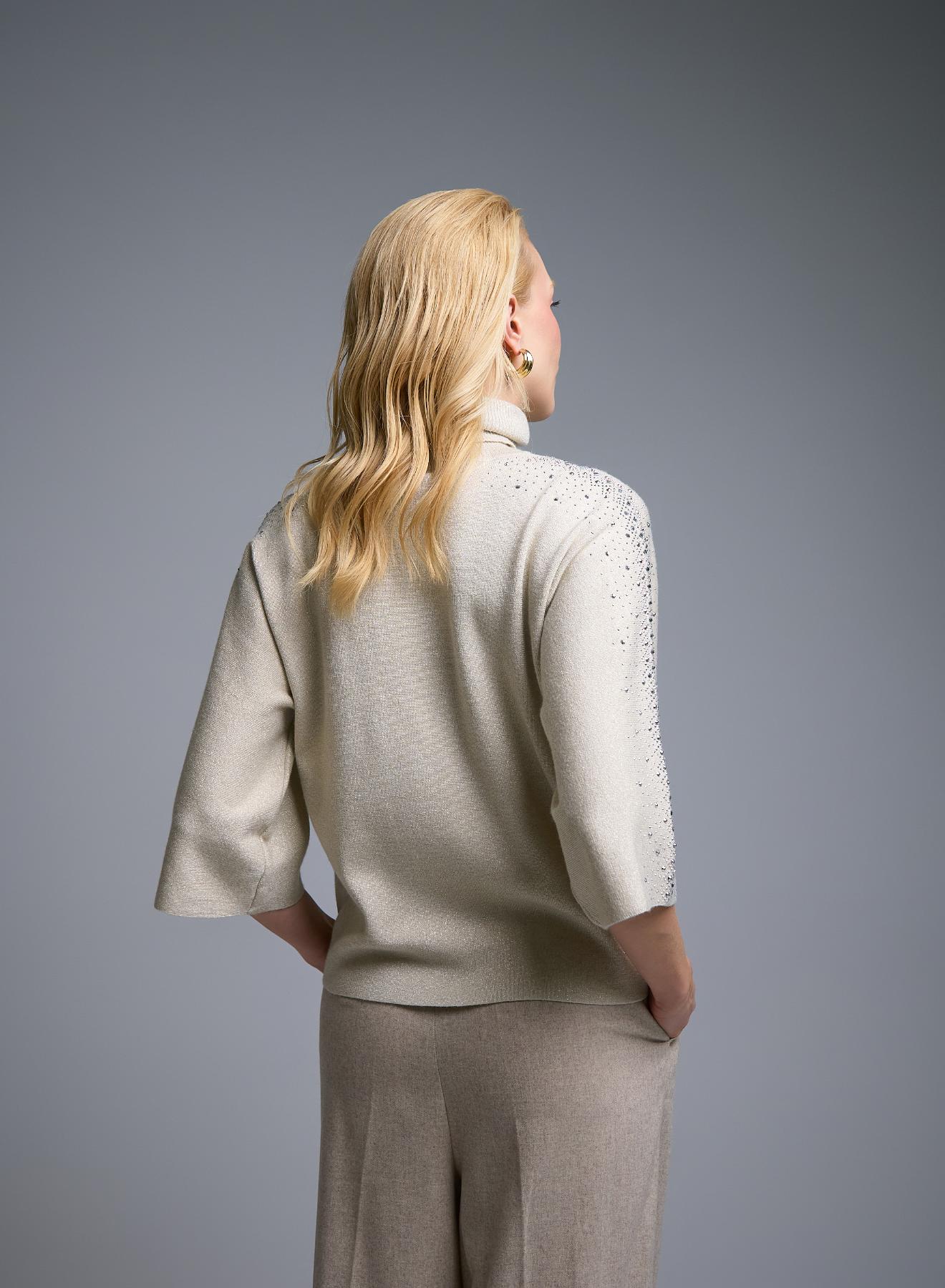 Εκρού Πουλόβερ ζιβάγκο με τρία τέταρτα μανίκια με στρας Valentina Milano - 5