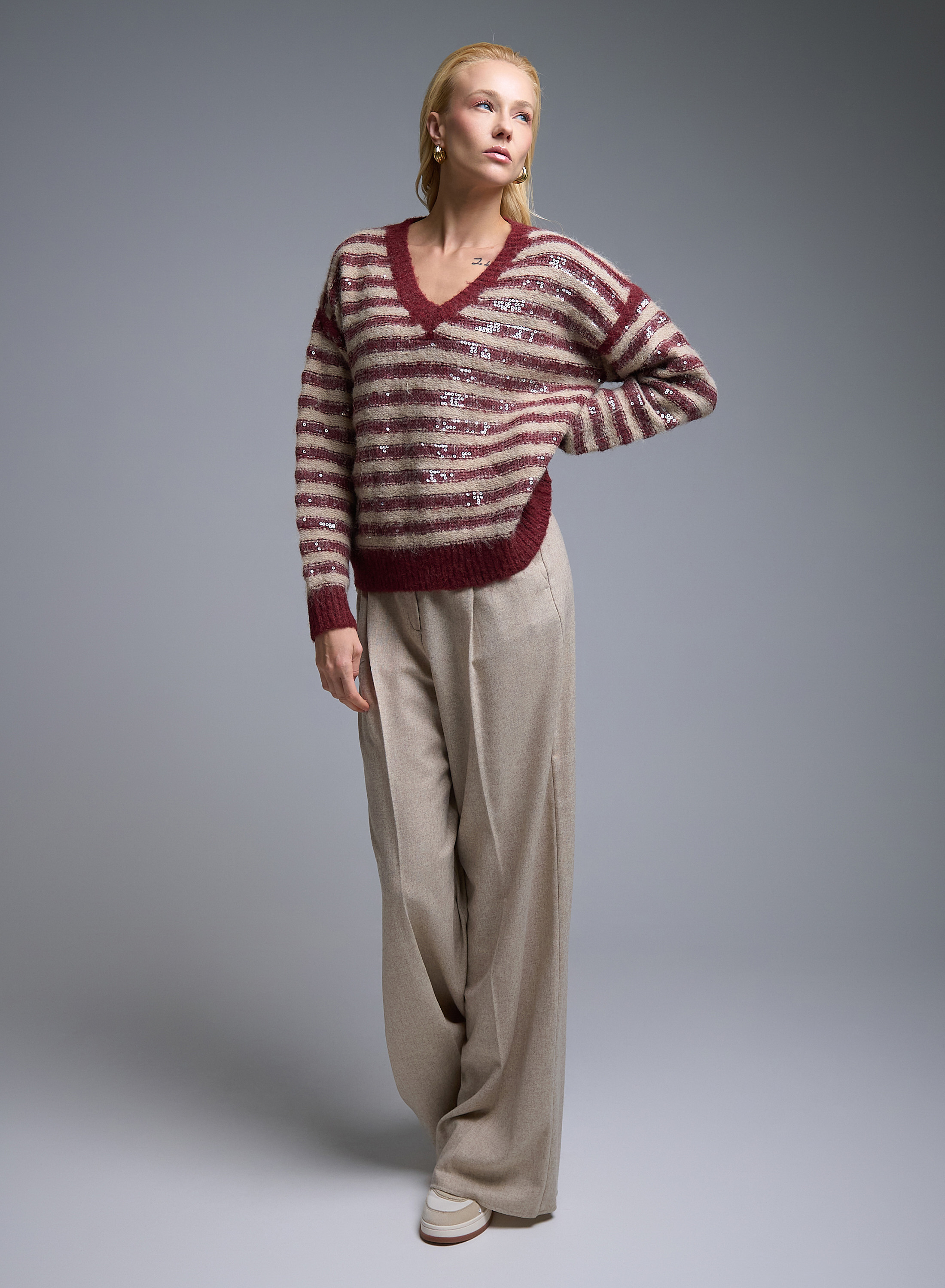 Beige-Bordeaux striped Sweater with V aneckline and with sequins La Liberta - 4