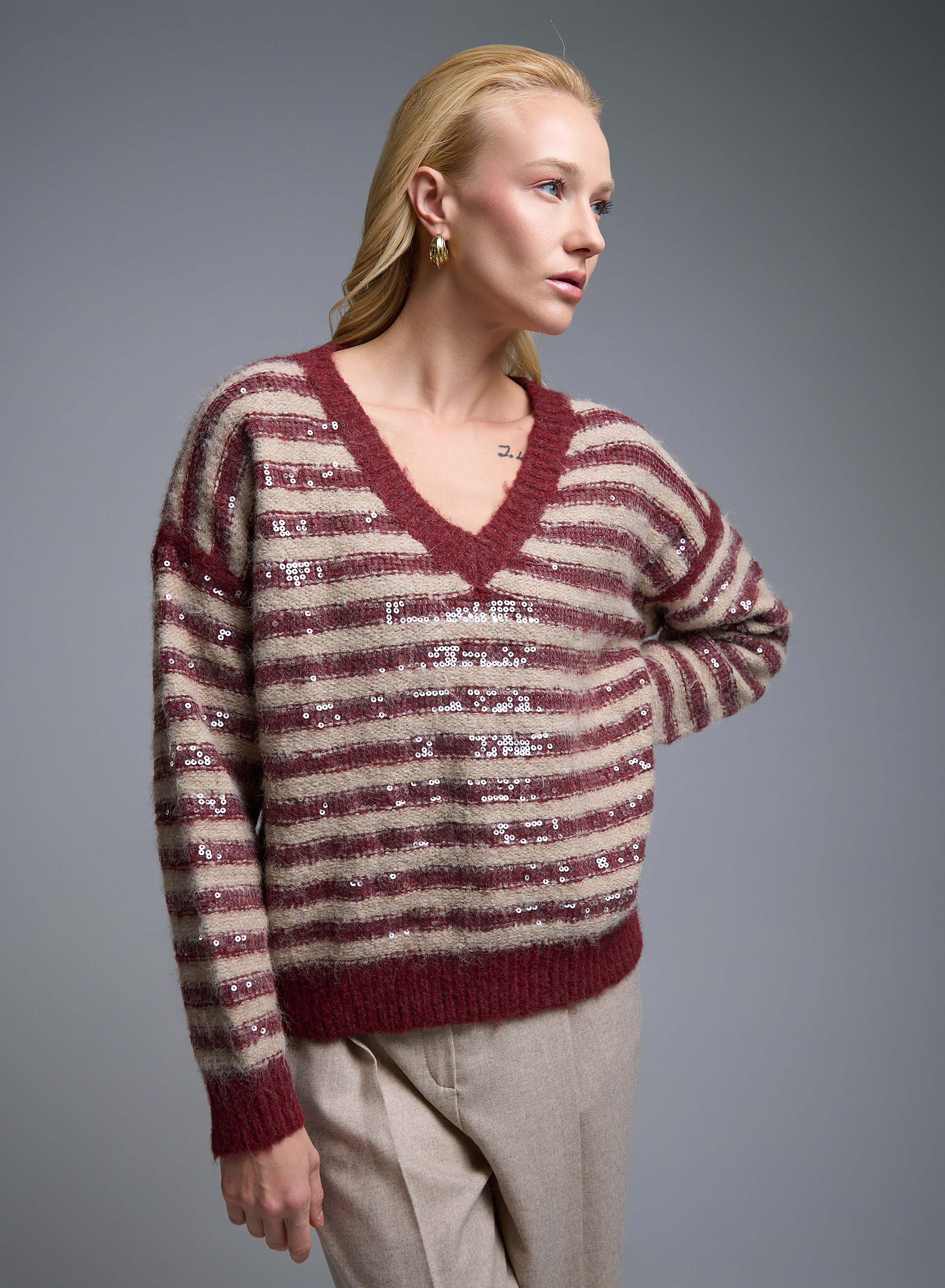 Beige-Bordeaux striped Sweater with V aneckline and with sequins La Liberta - 1