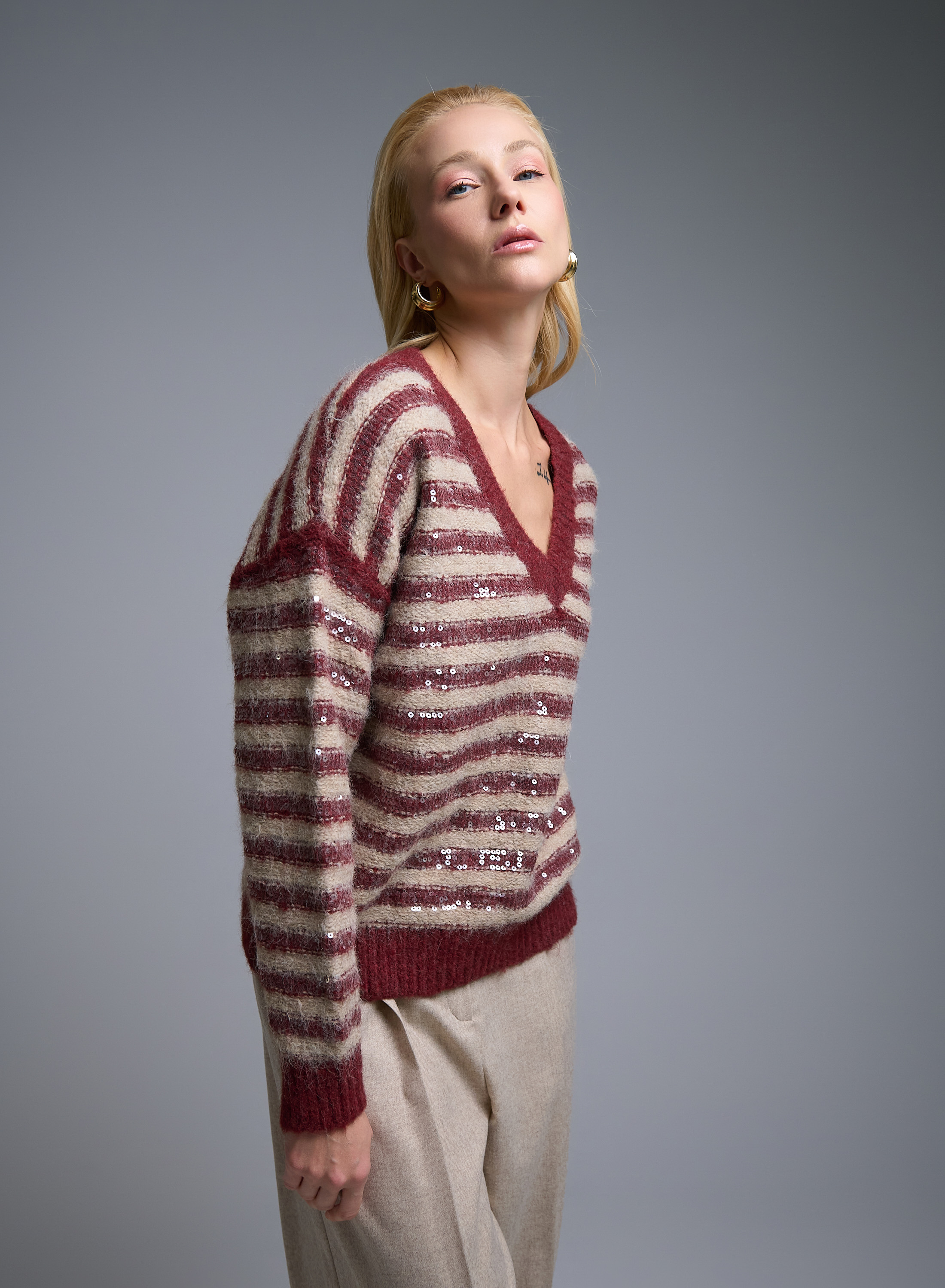 Beige-Bordeaux striped Sweater with V aneckline and with sequins La Liberta - 0