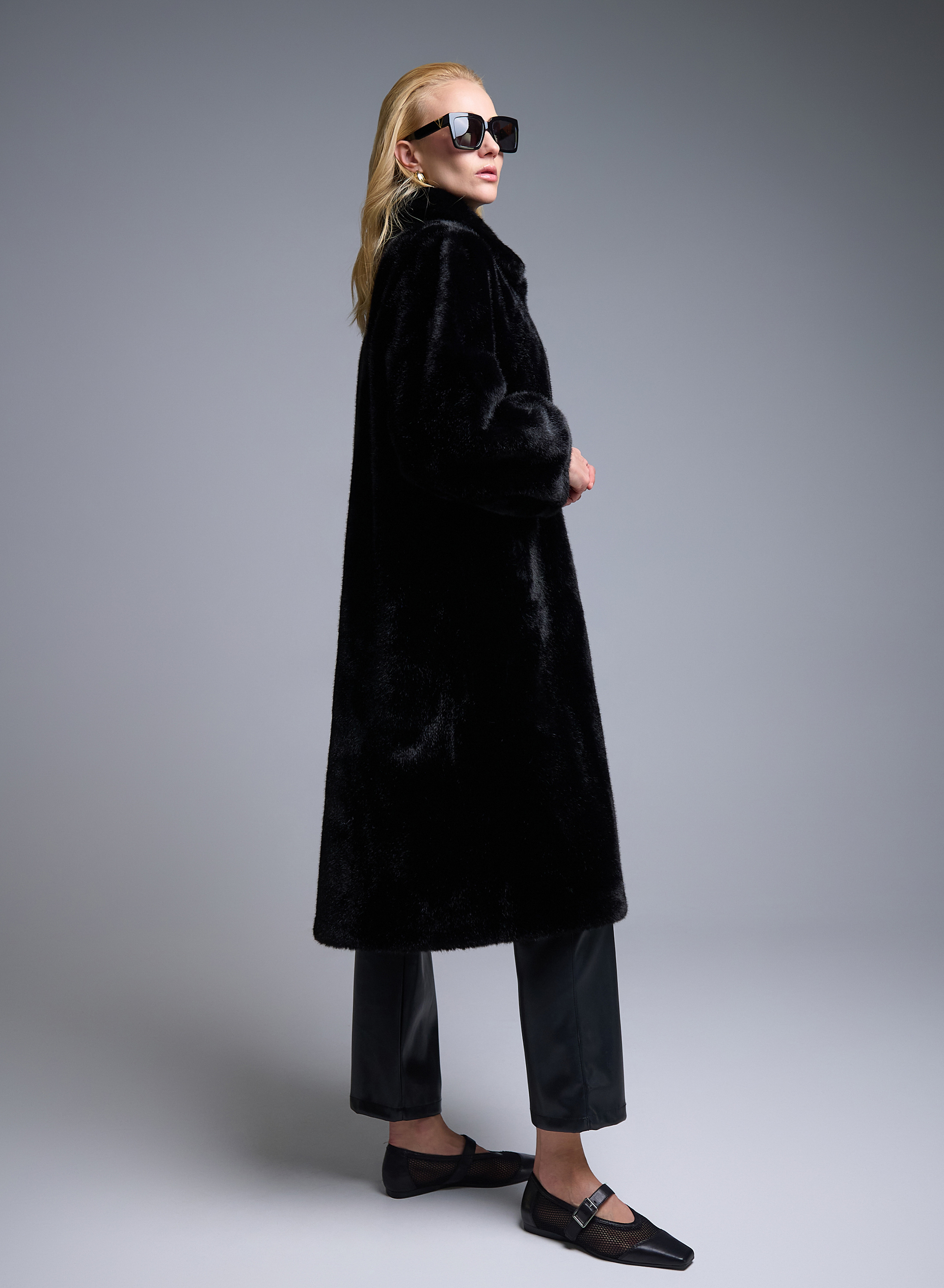 Black eco fur long Coat Motel - 1