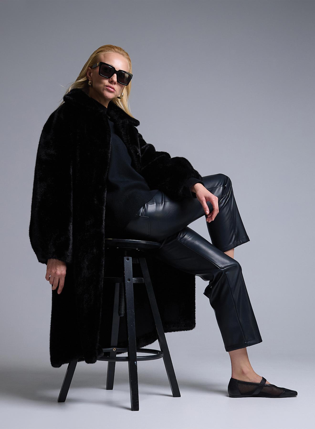 Black eco fur long Coat Motel - 5